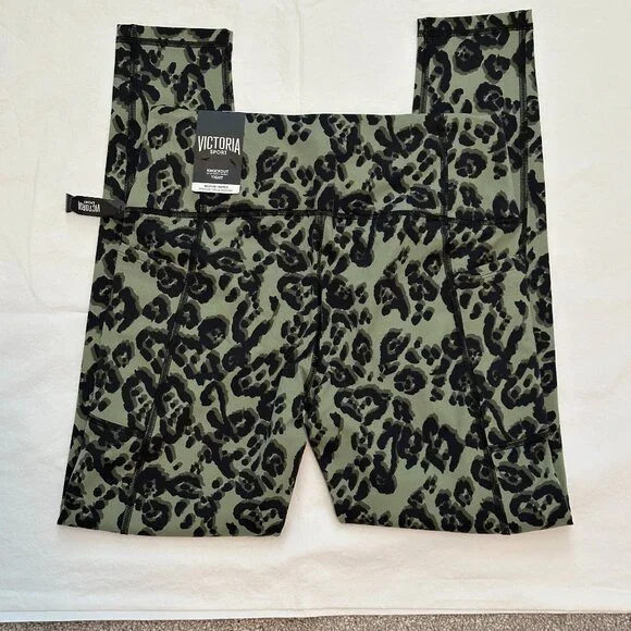NWT Victoria's Secret Victoria Sport M Knockout POCKETS Medium Rise Leggings - Picture 1 of 8